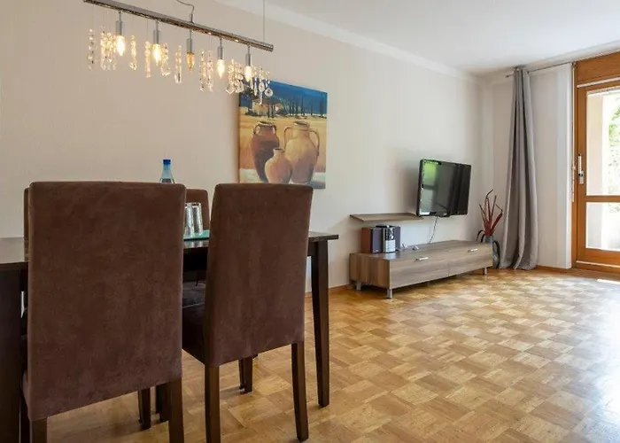 Ruhige 2-Zimmer Wohnung M.Terrasse,Naehe Uni-Klinik