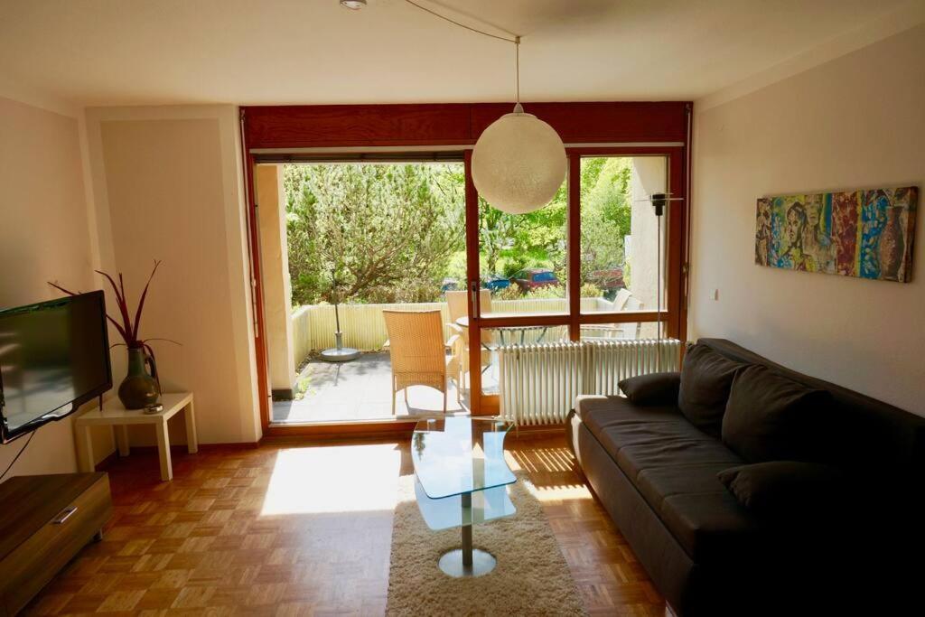 Apartment Ruhige 2-zimmer M.terrasse,naehe Uni-klinik *