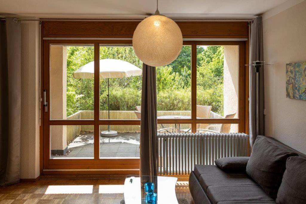Ruhige 2-zimmer M.terrasse,naehe Uni-klinik *